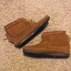 Urban Outfitters Minnetonka Fringed Booties